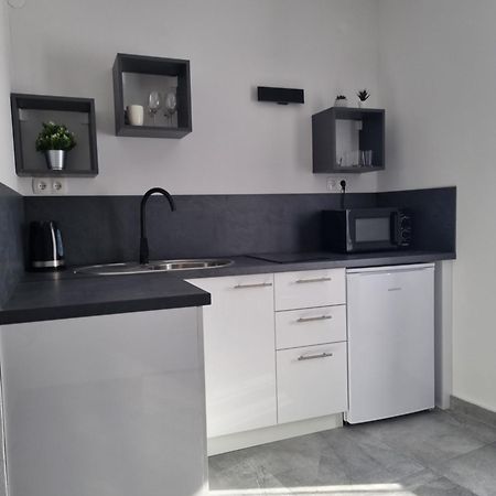 Apartments And Room Vela Senj  Habitación foto